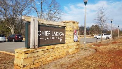 Ladiga Landing entrance